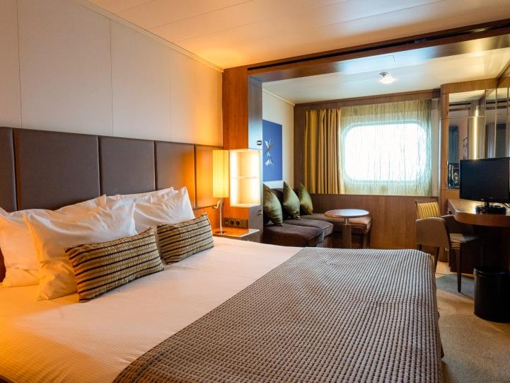 Superior Single頂級單人套房 $43,995 USD